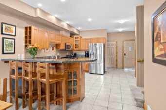 #104 – 5401 Lakeshore Drive